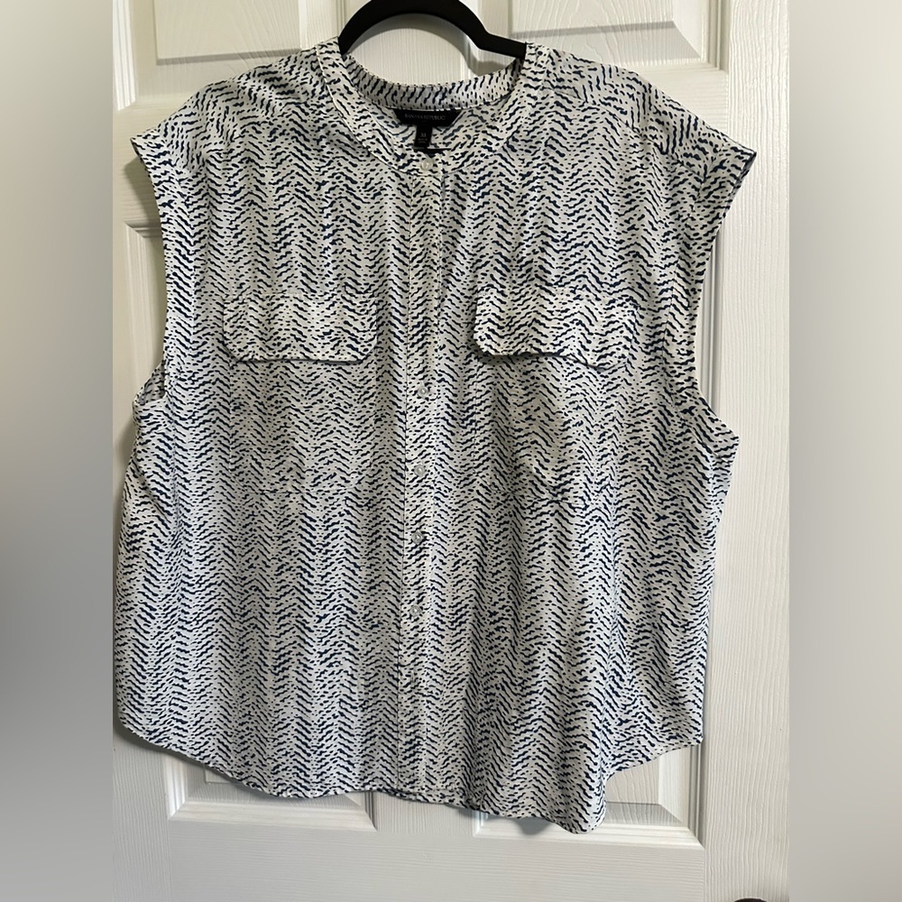 Banana Republic cap sleeve button-front top with a abstract pattern XL - Picture 1 of 5